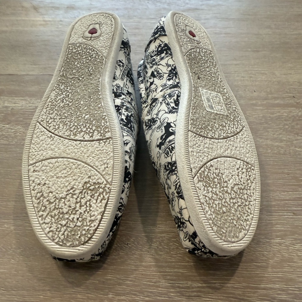 BOBS from Sketchers Felix the Cat Slip-On Shoes - Picture 6 of 6